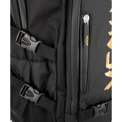Mugursoma Venum Challenger Xtrem Evo - Black/Gold