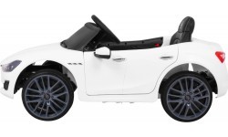 Maserati Ghibli elektromobilis, balts