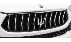 Электромобиль Maserati Ghibli, белый