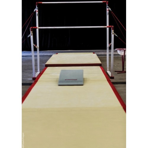 SET OF LANDING MATS FOR COMPETITION ASYMMETRIC BARS - 28 m²