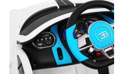 Электромобиль Bugatti Divo, белый