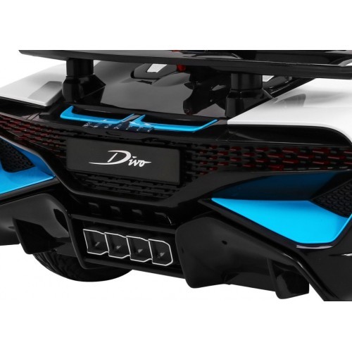 Электромобиль Bugatti Divo, белый