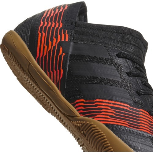 Adidas подростковая обувь Nemeziz Tango 17.3 IN Black Red CP9182