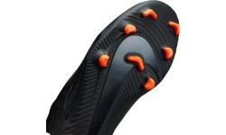 Детские футбольные бутсы Nike Jr Phantom GX Club FG/MG Black DD9564 010