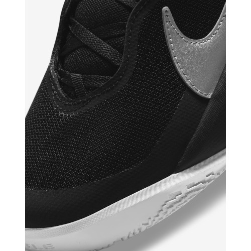Nike Team Hustle D 10 GS basketball shoes for juniors, black CW6735 004
