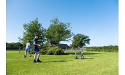 EXIT Kickback Rebounder M futbola atsitiena siets
