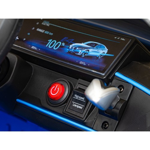 Elektromobilis BMW I4 zils