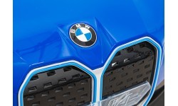 Elektromobilis BMW I4 zils