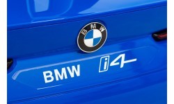 Электромобиль BMW I4 синий