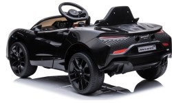 Elektromobilis McLaren Artura, melns