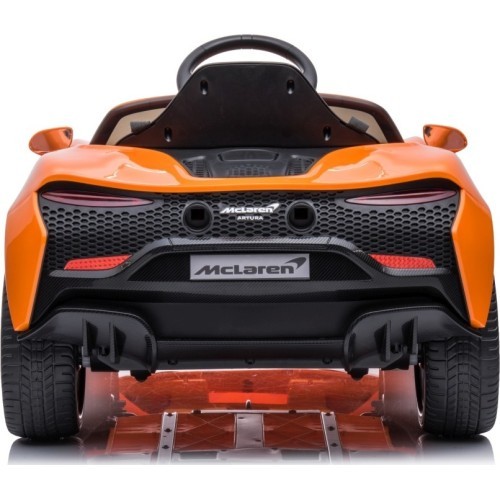 Электромобиль McLaren Artura оранжевый
