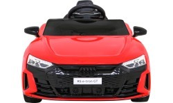 Elektromobilis Audi RS E-Tron GT, sarkans