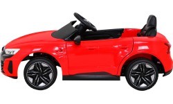 Elektromobilis Audi RS E-Tron GT, sarkans