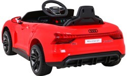 Elektromobilis Audi RS E-Tron GT, sarkans