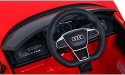 Elektromobilis Audi RS E-Tron GT, sarkans