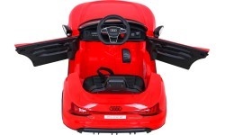 Elektromobilis Audi RS E-Tron GT, sarkans