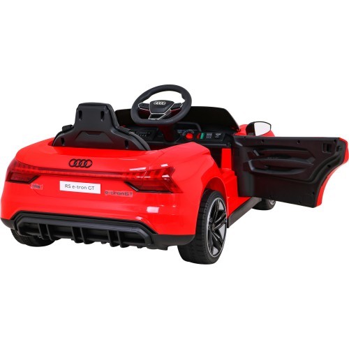 Elektromobilis Audi RS E-Tron GT, sarkans