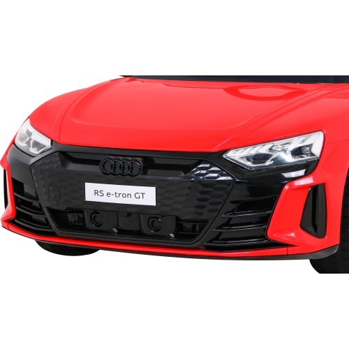 Электромобиль Audi RS E-Tron GT, красный
