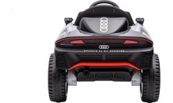 Elektromobilis Audi RSQ E-TRON, pelēks