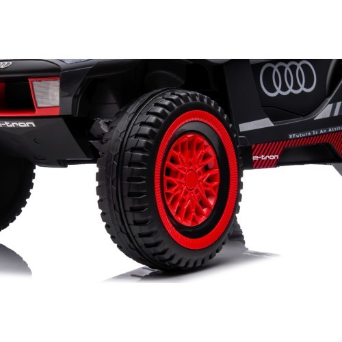 Электромобиль Audi RSQ E-TRON, серый