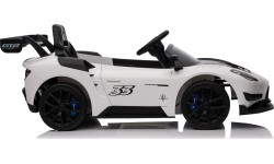 Elektromobilis Maserati MC20 GT2, balts