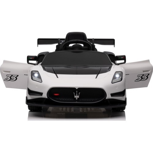 Maserati MC20 GT2 vehicle White