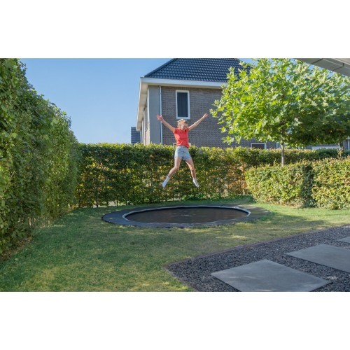 EXIT Dynamic iegremdējamais sporta batuts ø427 cm – melns