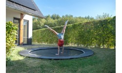 EXIT Dynamic ground level sports trampoline ø427cm - black