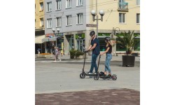 inSPORTline Swifter elektriskais skrejritenis (līdz 100 kg, 250 W, līdz 25 km/h)