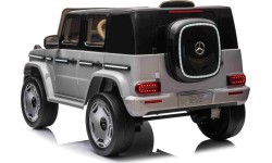 Электромобиль Mercedes Benz EQG, серебристый