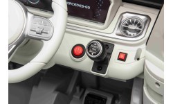 Электромобиль Mercedes Benz EQG, серебристый