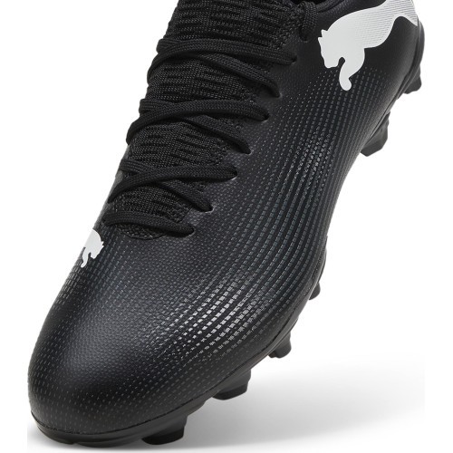 Мужские футбольные бутсы Puma Future 7 Play FG/AG черные 107723 02