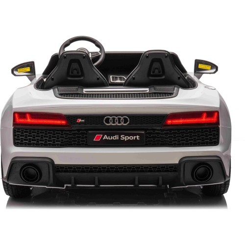 Audi Spyder R8 LIFT vehicle White