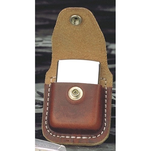 Бензиновая зажигалка Zippo в кожаном чехле