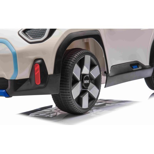 Mini Concept Aceman vehicle White