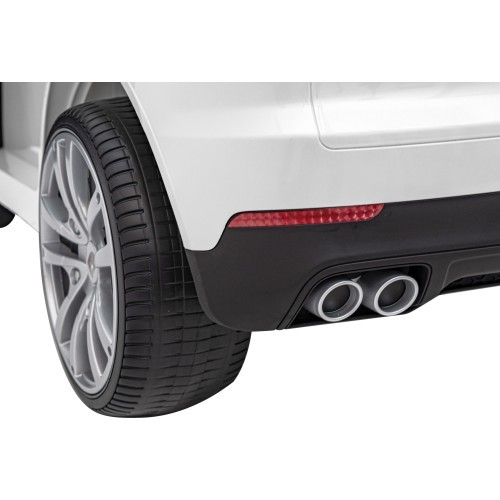 Porsche Cayenne S vehicle Painting White