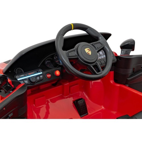 Porsche Spyder RS 718  vehicle Red