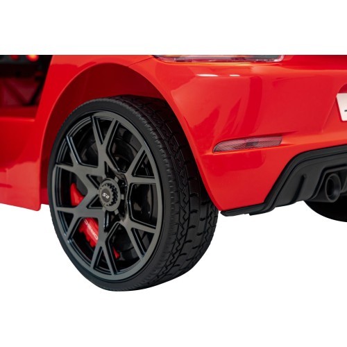 Электромобиль Porsche 718 Spyder RS, красный