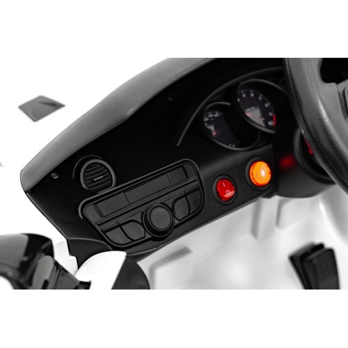 Elektromobilis Porsche Spyder RS 718, balts, MP4