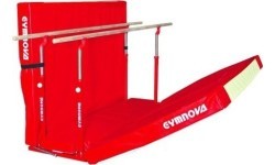 Параллельные брусья GYMNOVA с посадочным матрасом