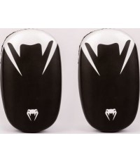 Venum Light Kick Pads (pāris) - melns/balts