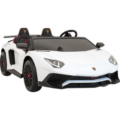Vehicle Lamborghini Aventador SV White