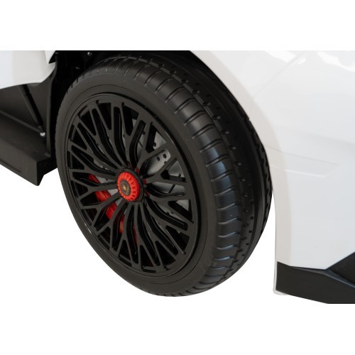 Vehicle Lamborghini Aventador SV White