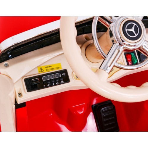 Vehicle Mercedes Benz Retro Type 540A Red