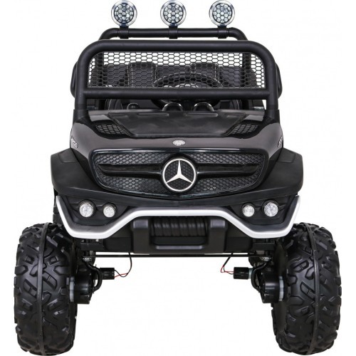 Vehicle Mercedes BENZ UNIMOG Black