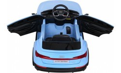Электромобиль Audi E-Tron Sportback, синий