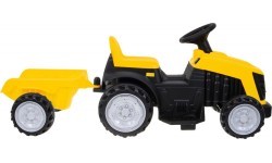 Traktors ar piekabi