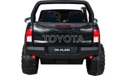 Vehicle Toyota Hilux Black
