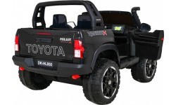 Vehicle Toyota Hilux Black