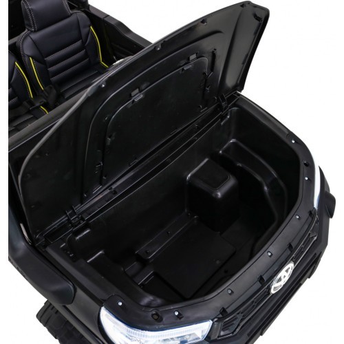 Vehicle Toyota Hilux Black